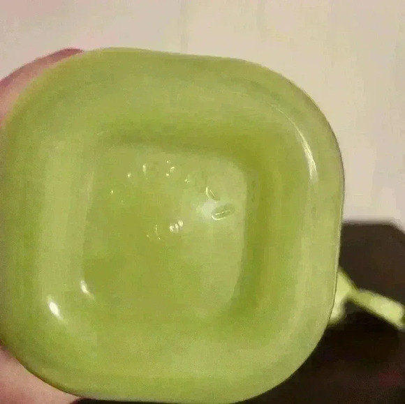 Tupperware Large ECO waterborne  9153 with lid 71810 - Picture 3 of 4